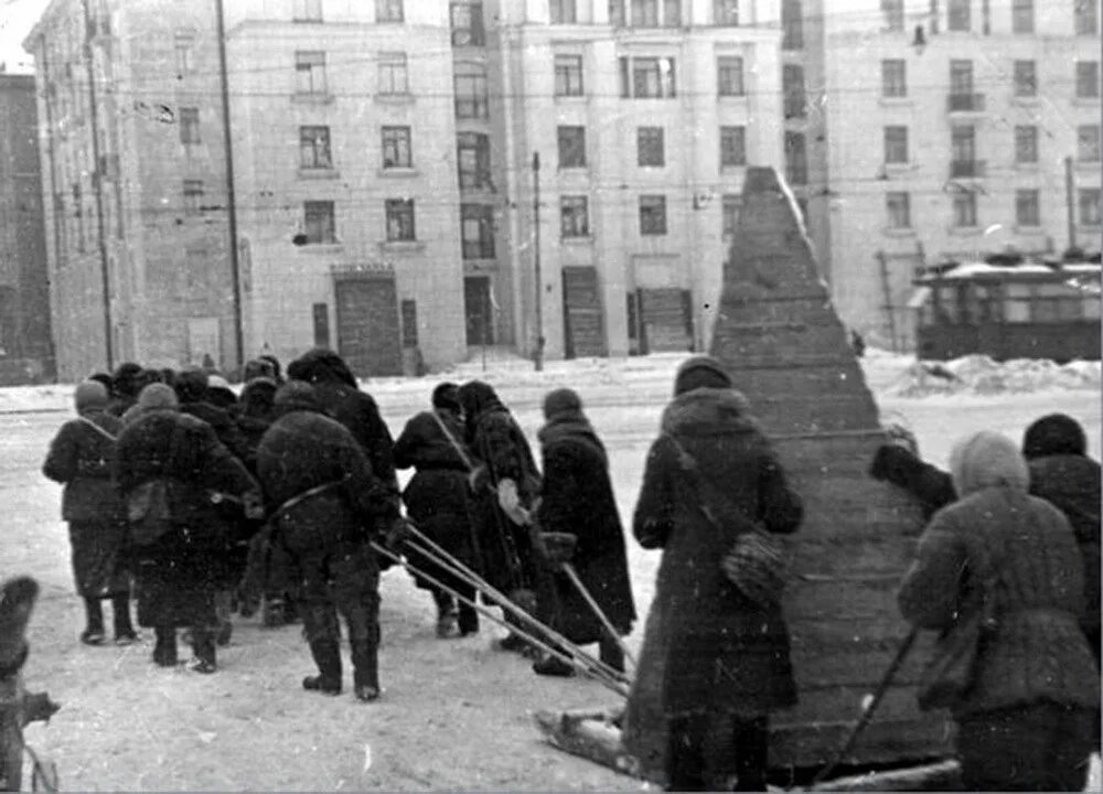 Ленинград в первые годы блокады. Зима Ленинграда 1941 1944. Ленинград декабрь 1941 года. Ленинград 1941 год блокада.