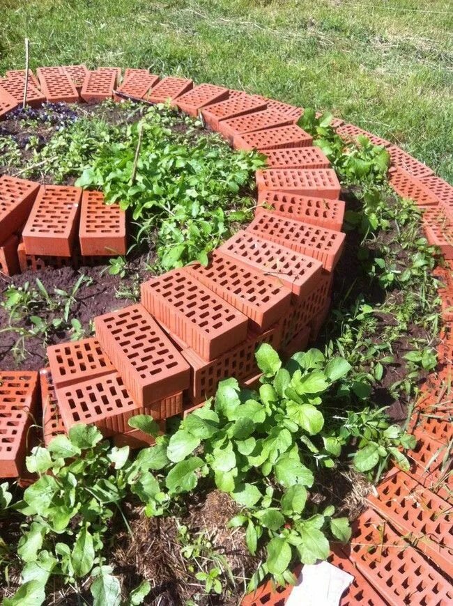 Клумба из кирпича своими руками на даче LUMA Construction (Building and Landscaping): Gardener, Decking Specialist in Ch