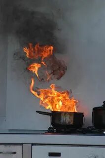 Потушить пожар на кухне