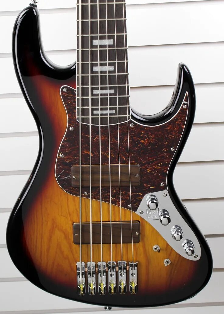 Manfred Bass Guitars. YRENT Bass. Zero Mod Bass. Electric bass