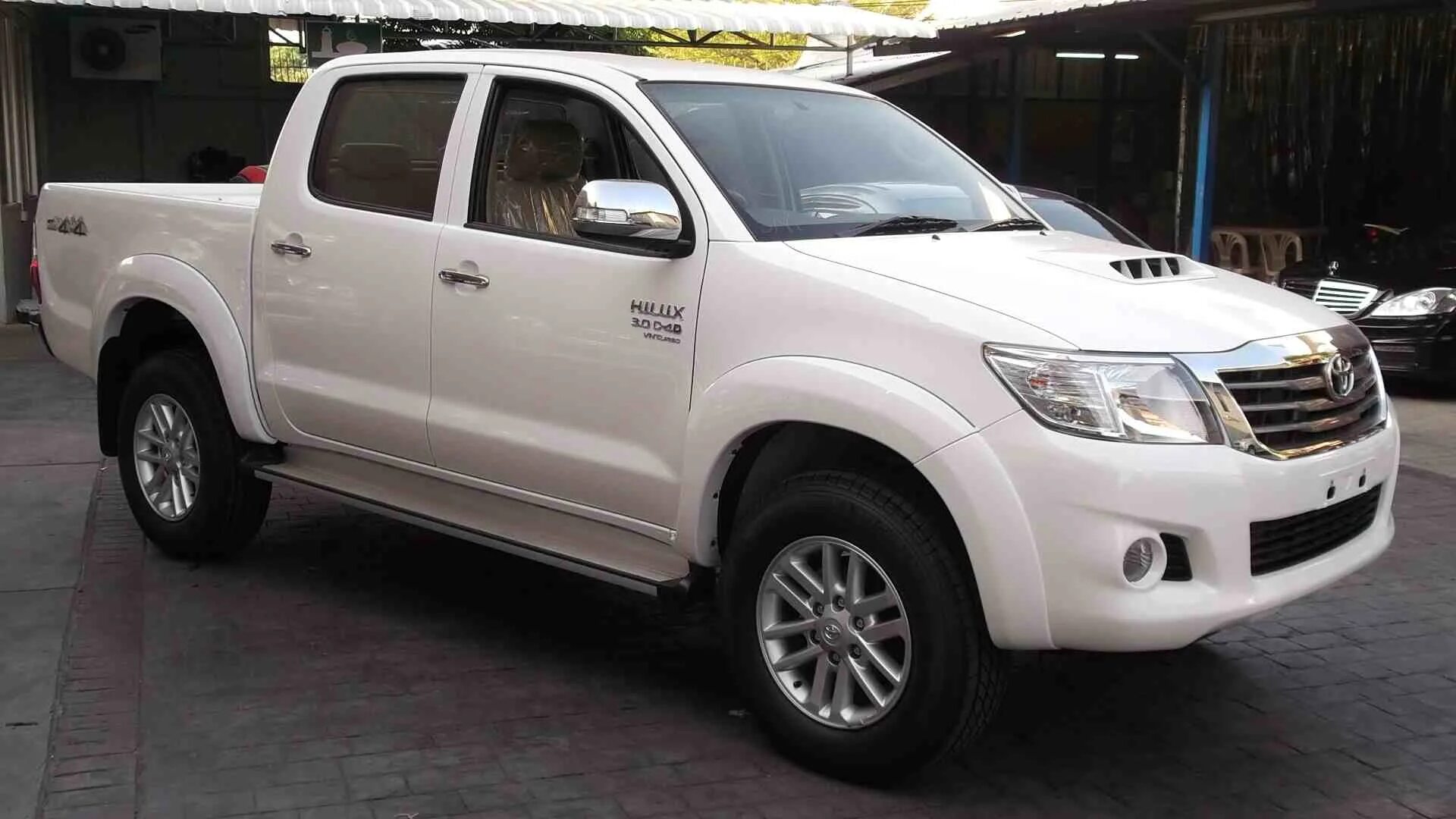 Хайлюкс с пробегом. Toyota hilux 2014 vigo. тойота хайлюкс 2013. тойота хайлюкс виго. тойота хайлюкс 2008.