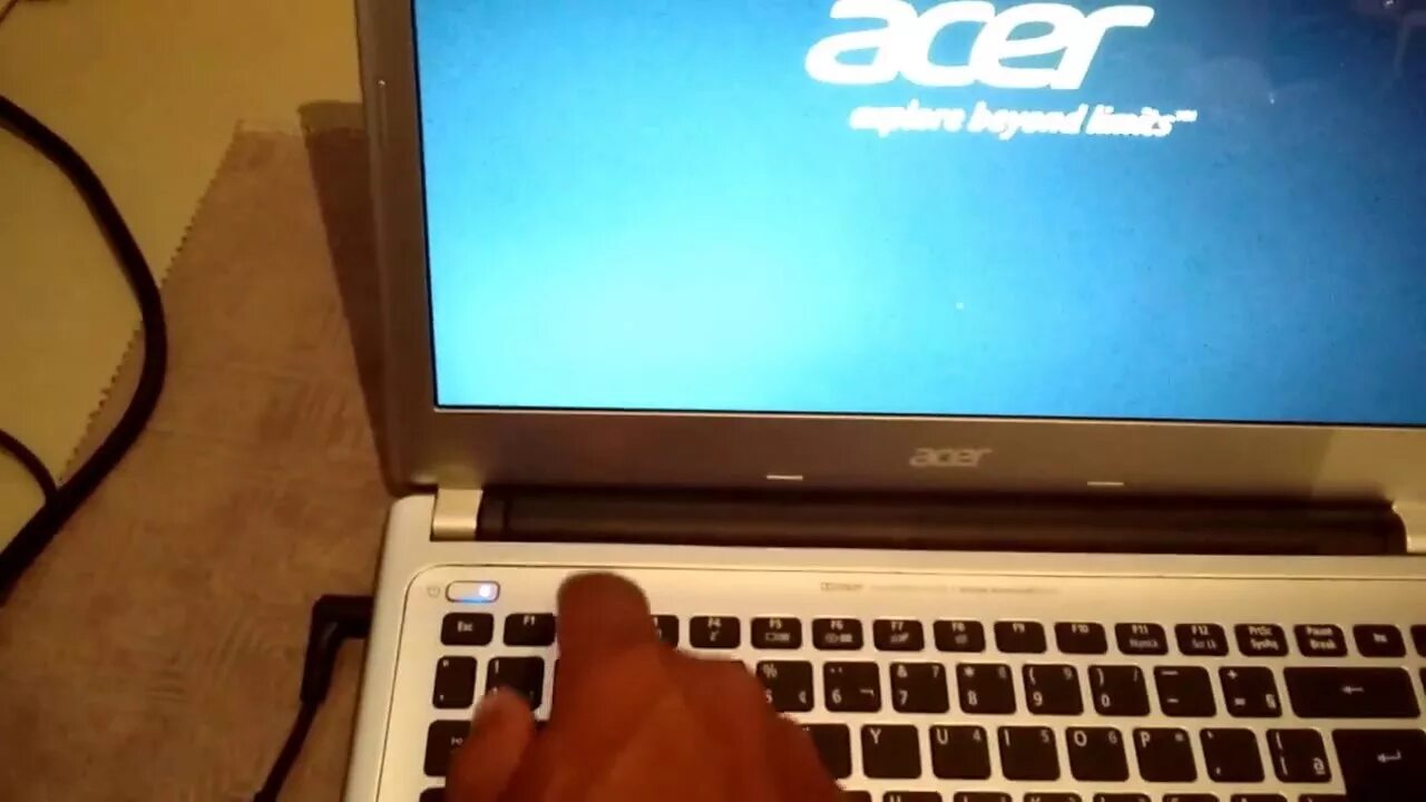 Моноблок acer в интерьере. Зависает acer aspire. Acer 5750g-2454g50mnkk. Моноблок acer 2019 года. Ноутбук v3 771g 33124g50makk.