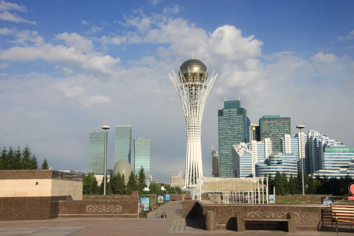 Байтерек Астана. Байтерек Казахстан внутри. Байтерек Астана конструкция. Астана куда можно сходить