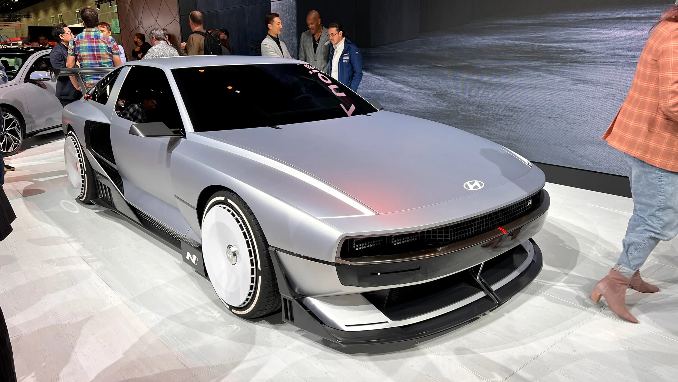 Топ автомобилей 2024 года. Hyundai n Vision 74. Hyundai Concept Vision 74. Hyundai Pony Coupe 2023. Hyundai n Vision 74 салон.