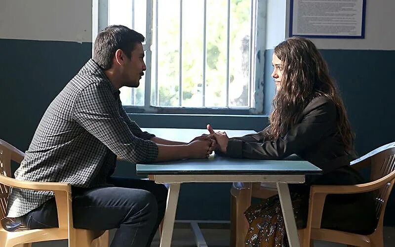 Сериал пленница элиф. Пленица турецкий. Фильм пленница турецкий. Пленница 2017 турецкий сериал. Пленица турецкий.