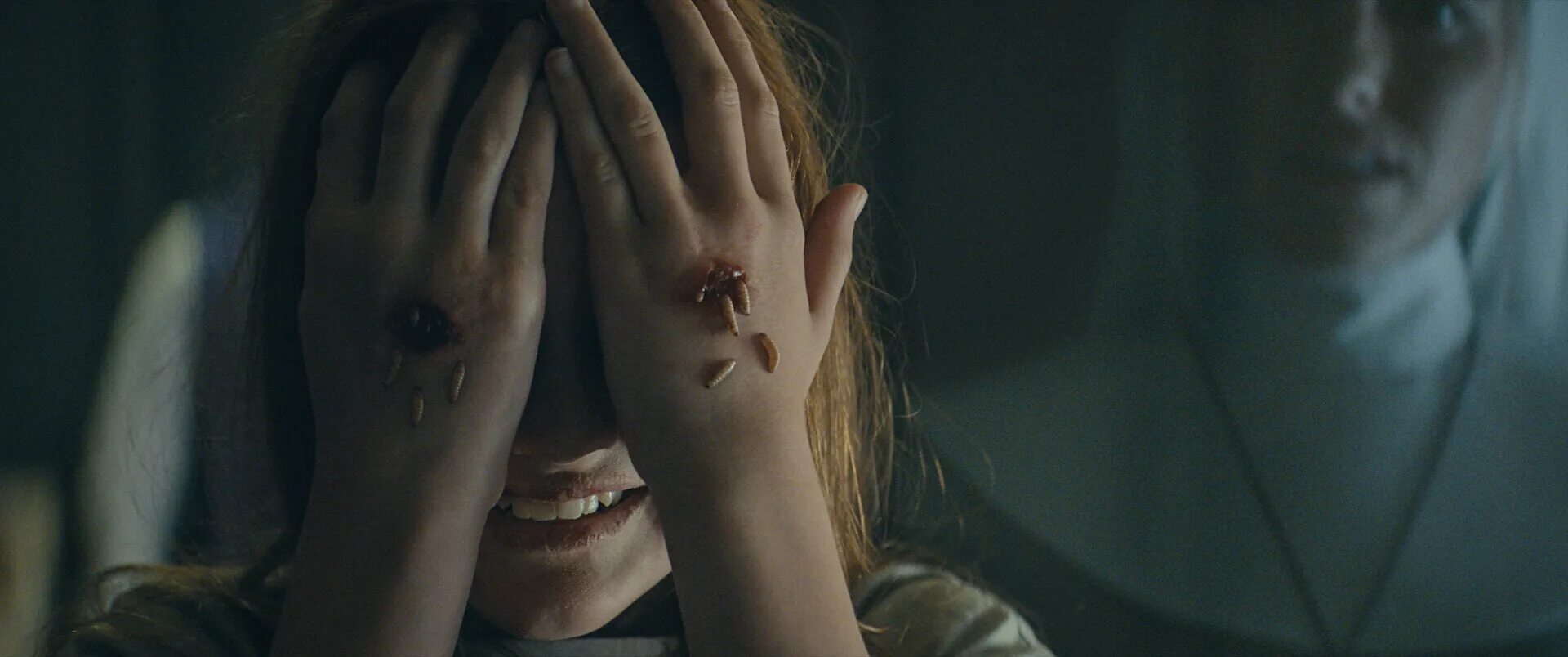 жаклин байерс зловещий свет. жаклин байерс зловещий свет. зловещий свет 2021. зловещий свет актеры 2022. зловещий свет фильм 2021.