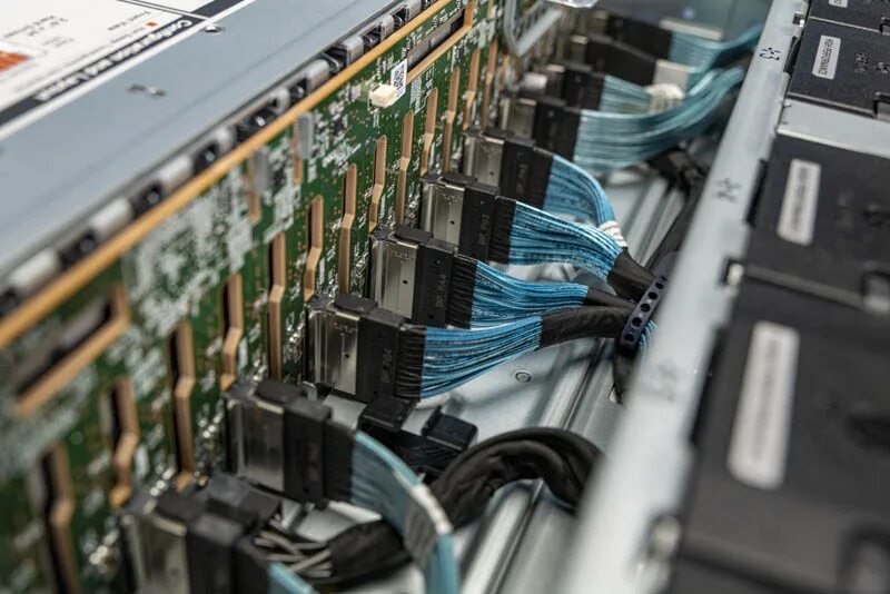 Dell r630 10sff. Dell r840. 2. Dell poweredge r620. Dell nvme.