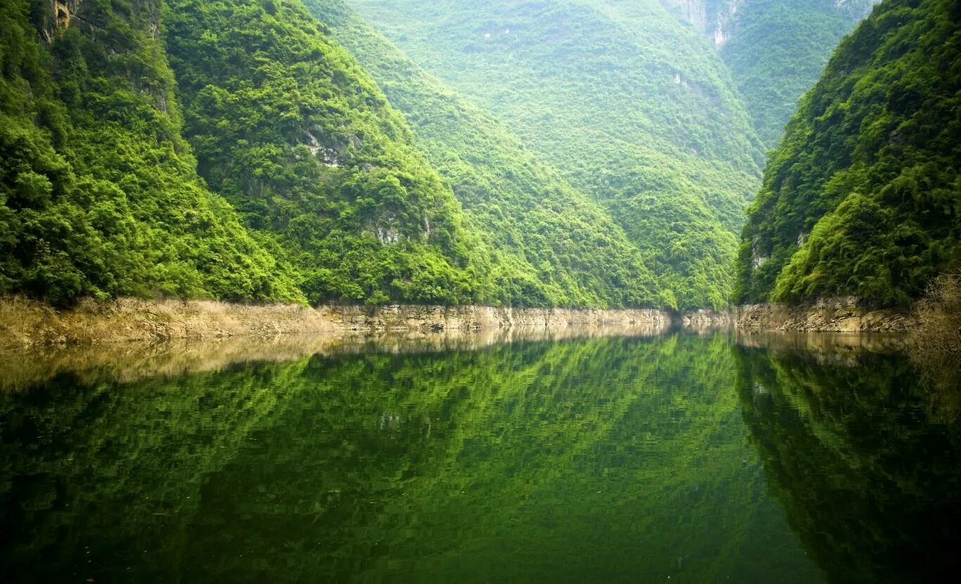 Какие крупные реки в китае. Река Янцзы. Китайская река Янцзы. Долина реки Янцзы. Река Янцзы фото.
