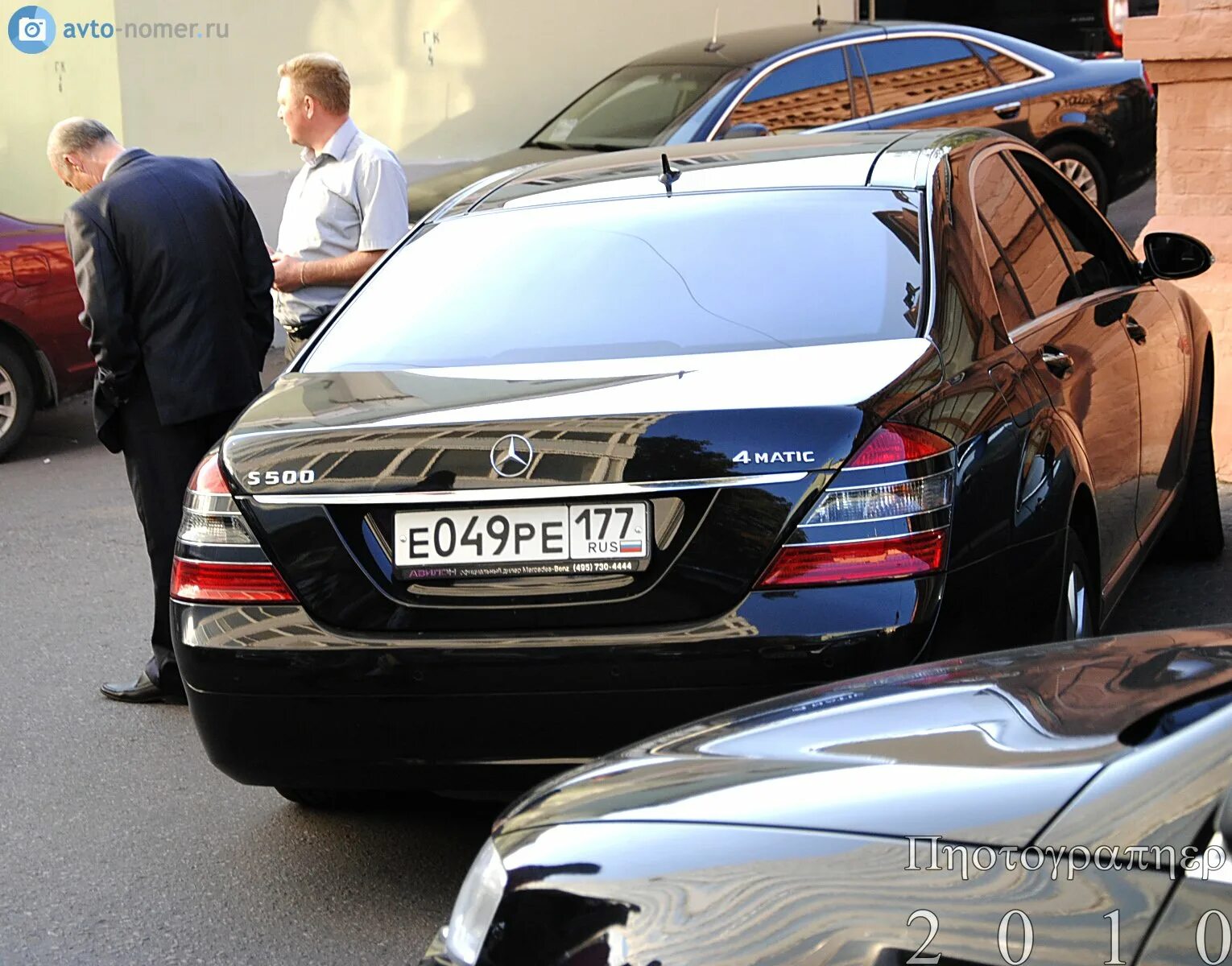 авто депутатов. автомобили возле думы. прикольный мерседес. депутатская машина. служебный автомобиль.