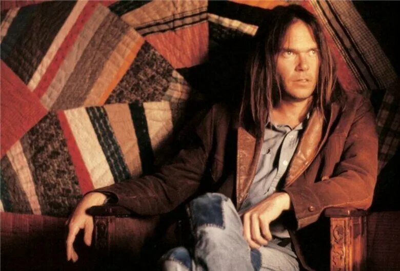 Neil young. Neil young молодой. Neil young фото. Neil young 1972.