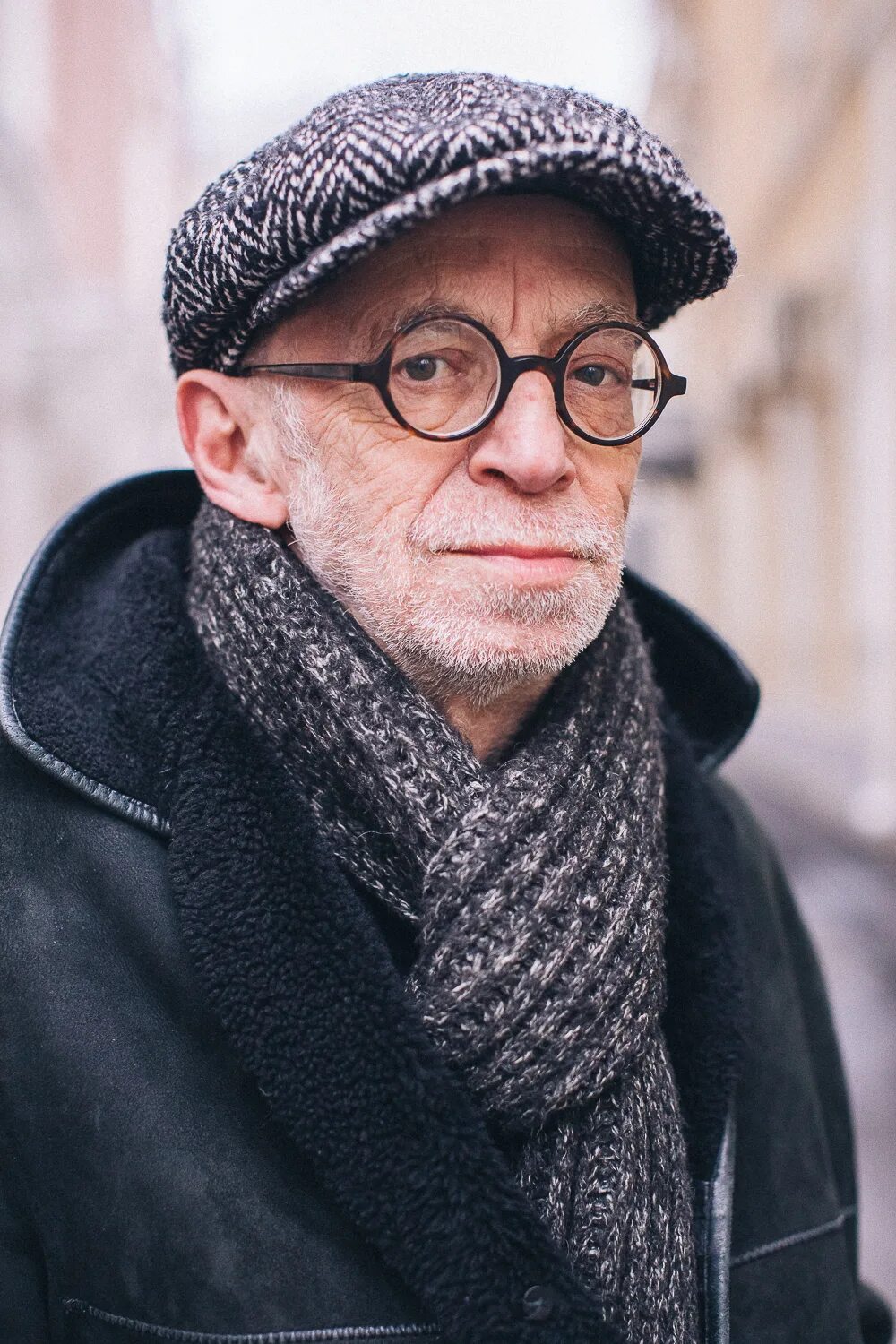 Рубинштейн поэт. Лев рубинштейн, писатель. Лев семёнович рубинштейн. Лев рубинштейн, писатель. Лев рубинштейн и пригов.