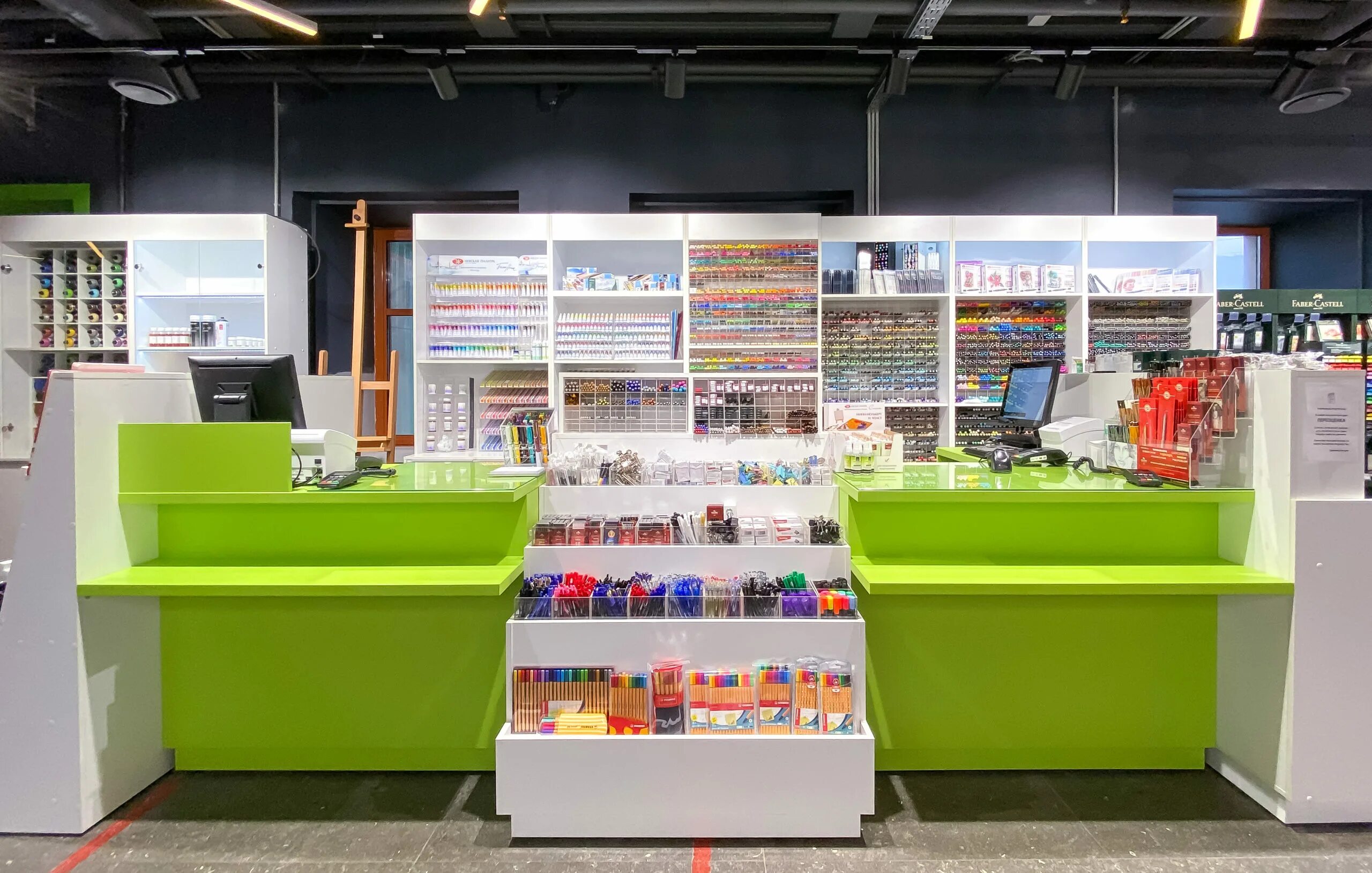 художественный магазин в москве. передвижник адреса. лучшие магазины для художников. передвижник лубянка. передвижник магазин для художников.