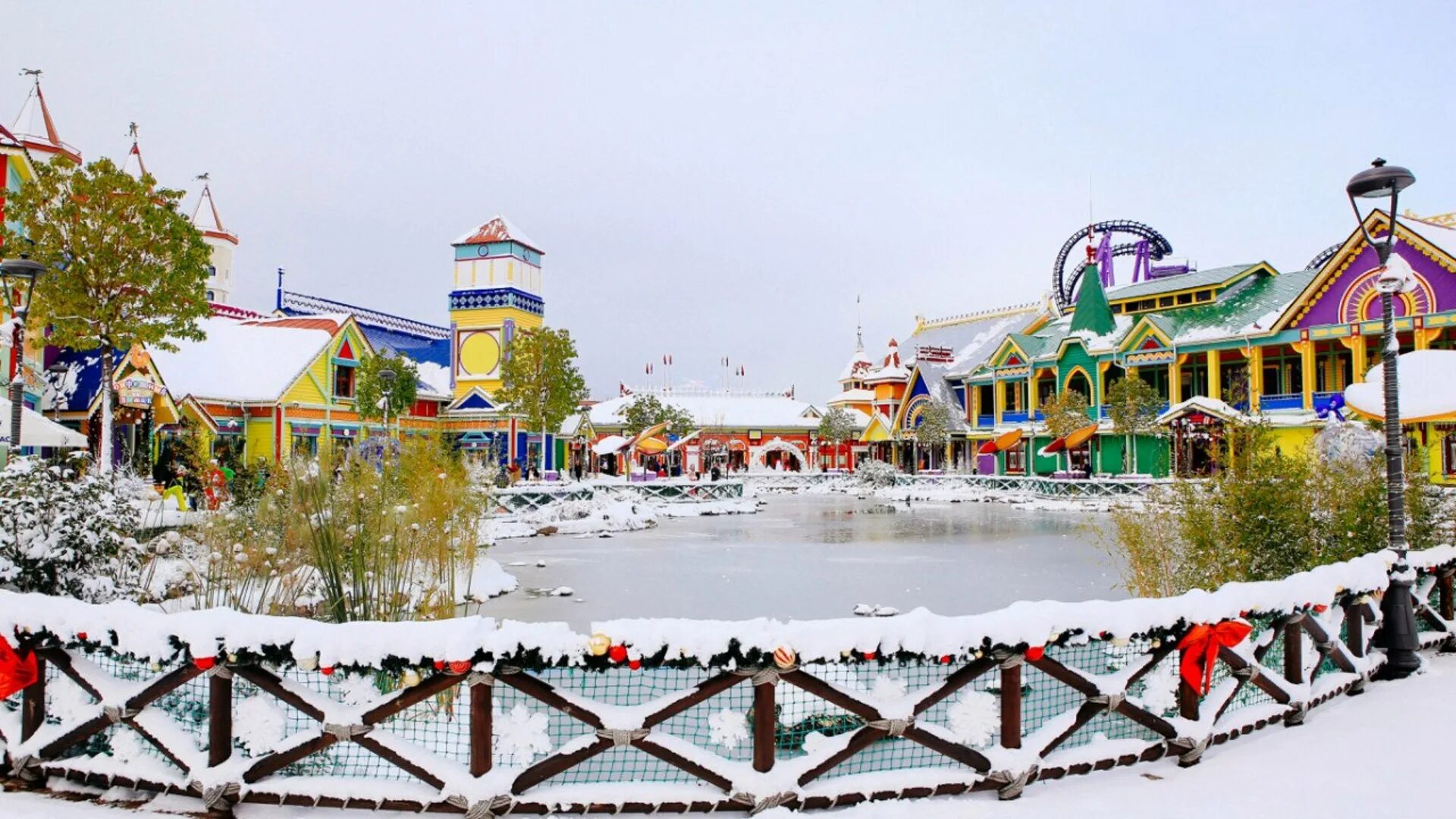 сочи парк адлер зимой. сочи парк американские горки. экстремальные аттракционы. сочи адлер богатырь. новый аттракцион в сочи парке.