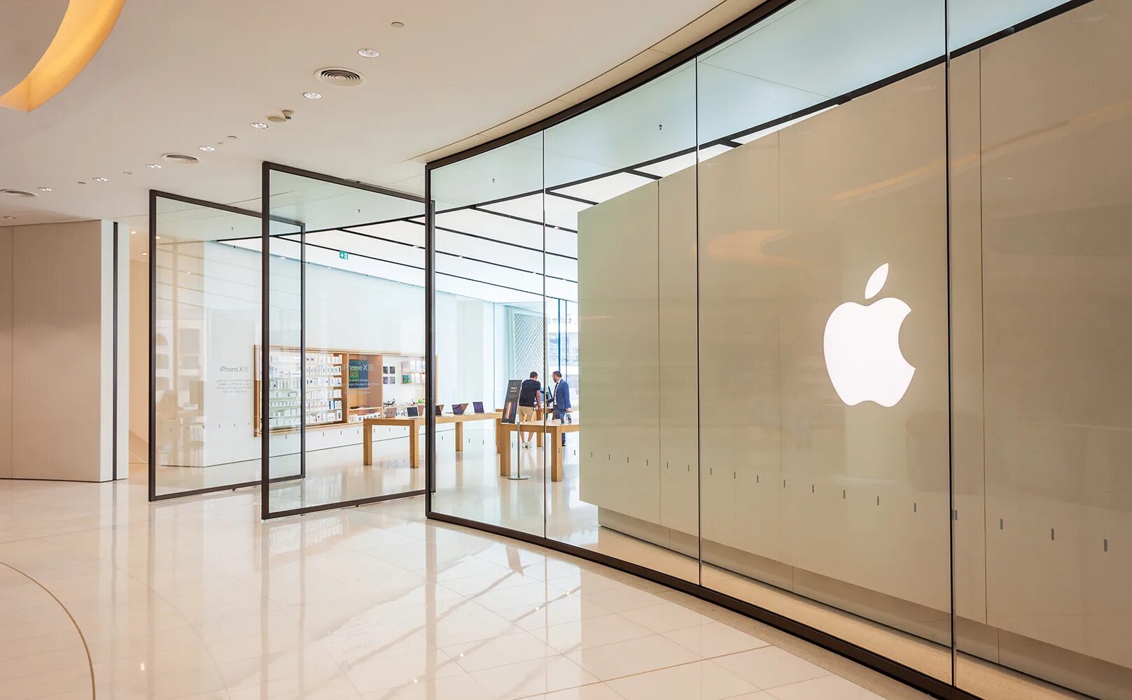 Дубай Молл Аппле. Эпл стор Дубай Молл. Apple Store в Дубае. Магазин эпл Дубай Молл.