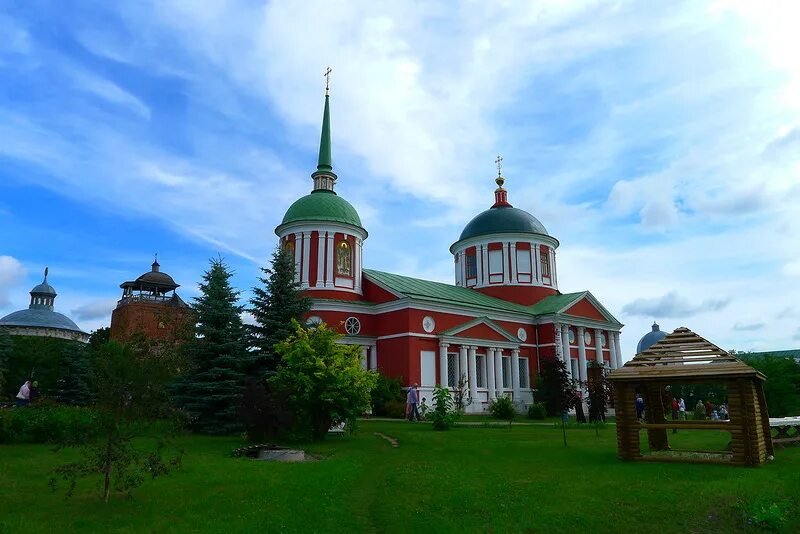 богородицкая площанская мужская пустынь брянск. богородицкая площанская мужская пустынь. площанская казанская мужская пустынь. площанская богородицкая казанская пустынь брянская область. храм в брянске площанская.