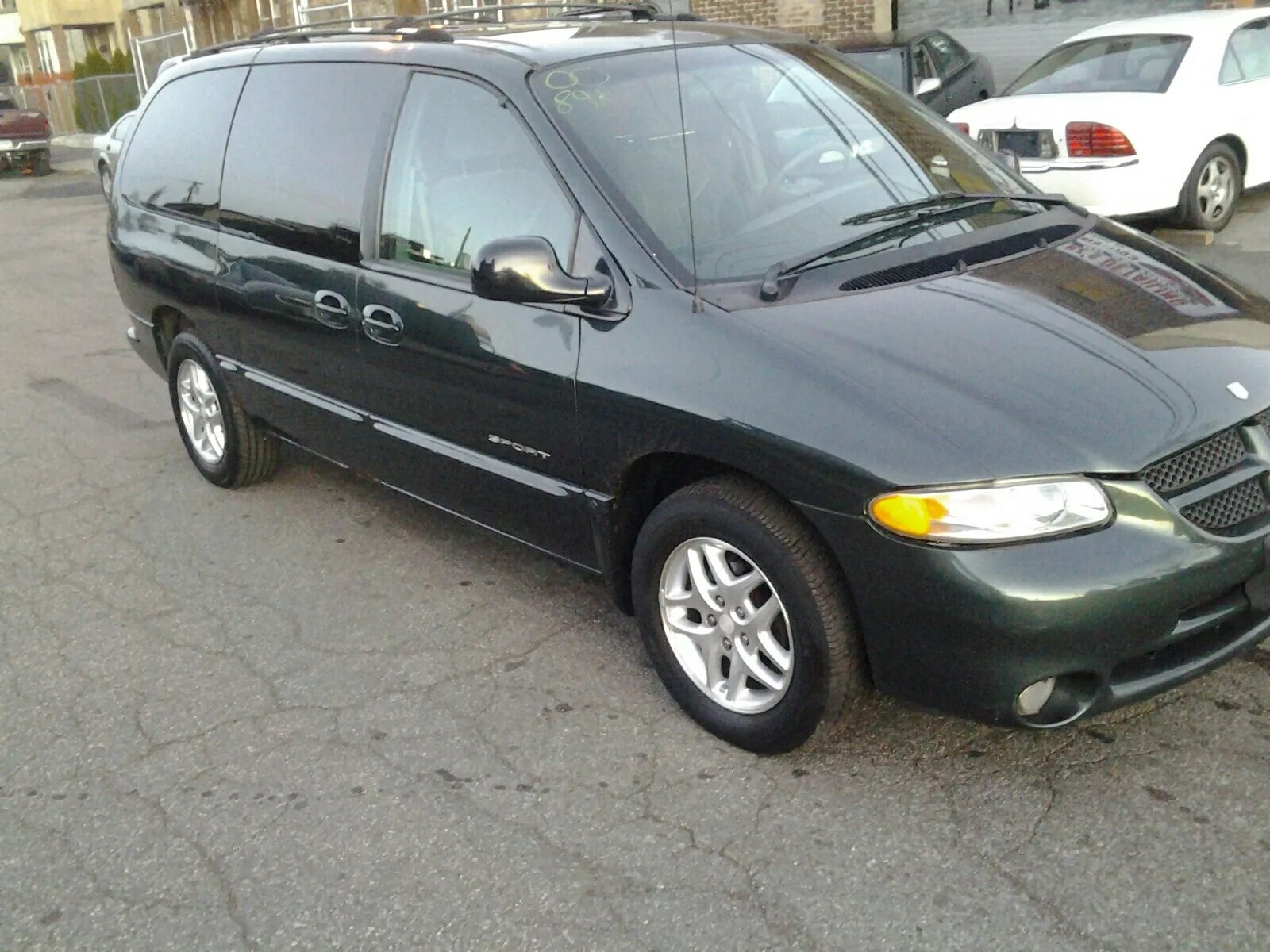 Додж караван 2000 года. Dodge Caravan 3.8. Dodge Caravan 3.3. Dodge Caravan 2000. Додж Гранд Караван 2000.