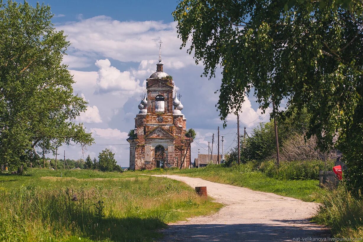 Церкви Ульяновской области. Церковь Неклюдово Ульяновской области. Аненское Церковь Ульяновская область. Красивая природа Ульяновской области.