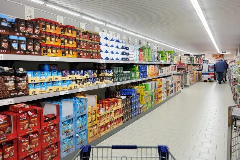 Магазин спорт чита бутина. Г. Продуктовый магазин. Супермаркет внутри. Супермаркет альди внутри.