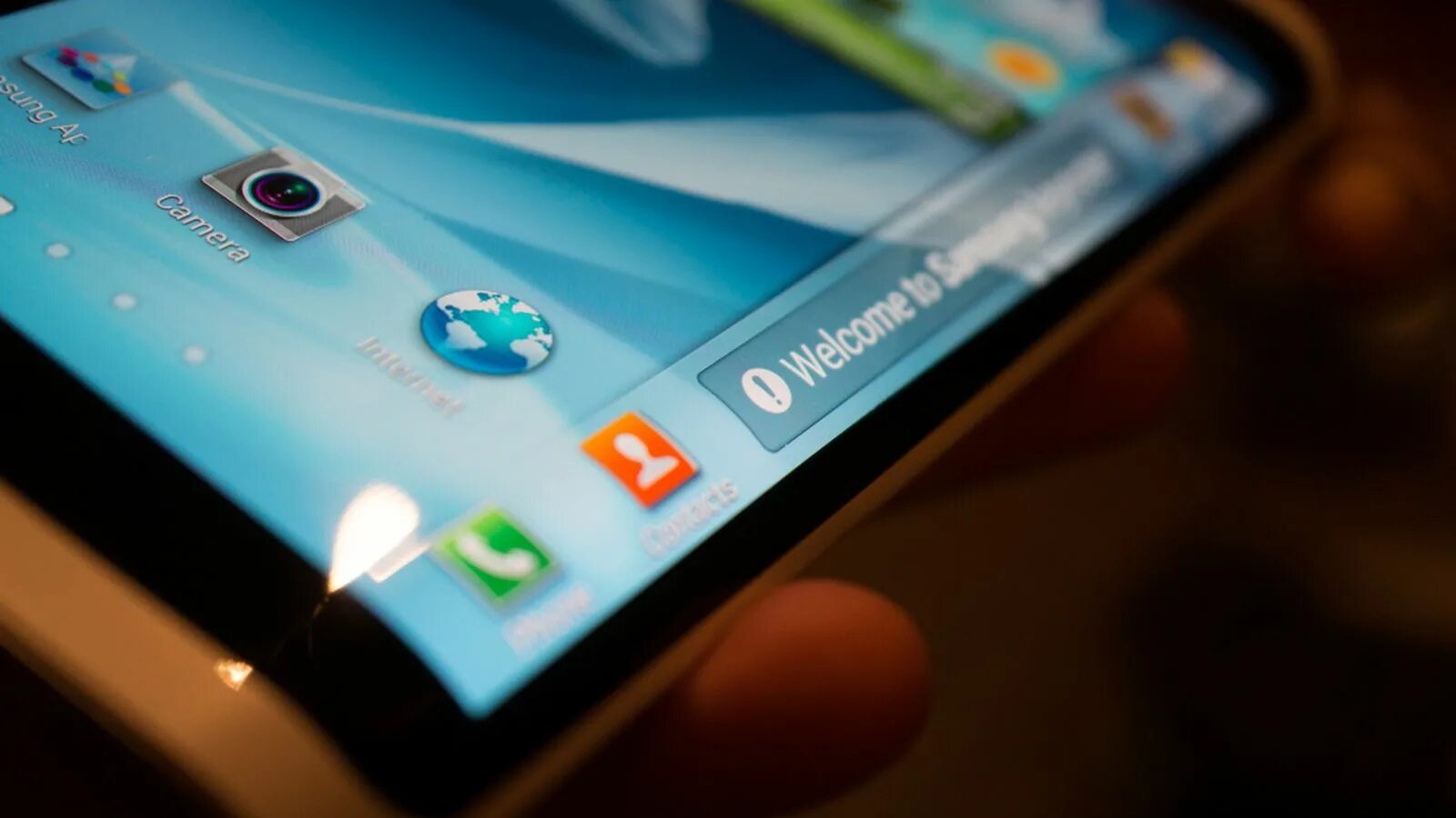 Самсунг галакси с изогнутым экраном. Samsung Galaxy s IV С гибким OLED-дисплеем. Самсунг галакси изогнутый экран. Самсунг галакси с изогнутым экраном 2016. Картинка экрана самсунг телефоны