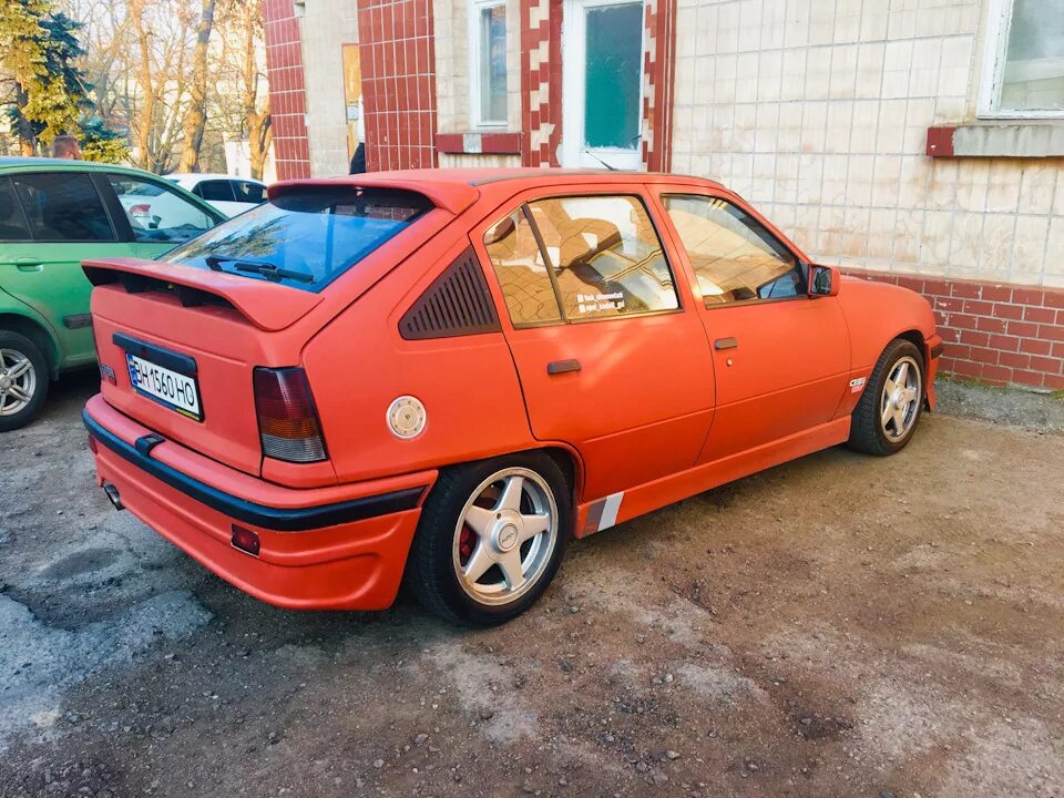 Опель кадет что подходит. Opel kadett e. Опель кадет нексия. Опель кадет 3. Опель кадет 1.