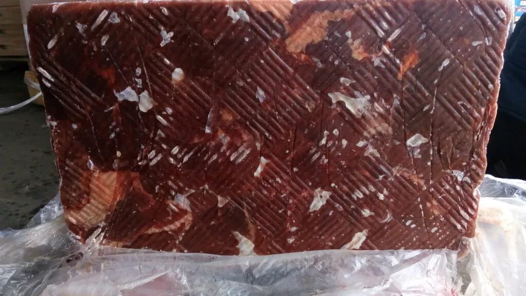 Мясо в полутушах говядина. Купли говядину оптом. Купли говядину оптом. Телятина в вакуумной упаковке. Купли говядину оптом.