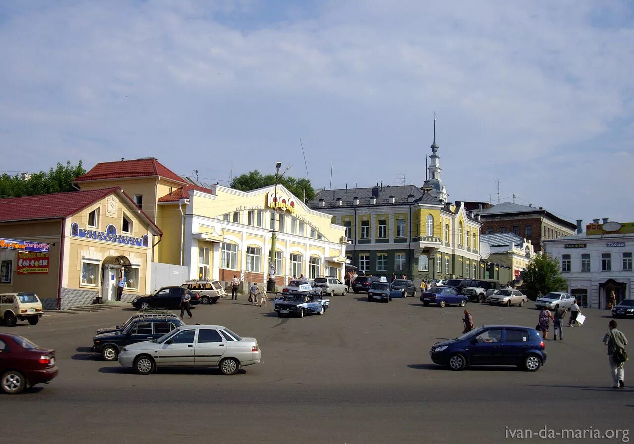 Население кинешма ивановской. Кинешма центр города. Кинешма площадь города. Кинешма пл революции. Кинешма центр города.