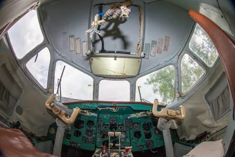 Ли 2 внутри