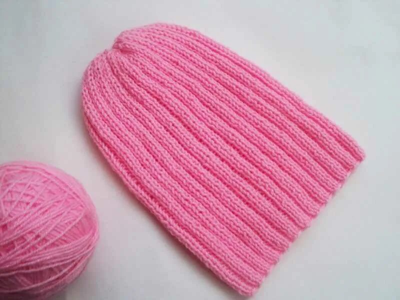 Шапка спицами резинкой 1х1. Как связать шапку резинкой 1х1. Вязаные шапки резинкой 1х1. Как связать шапку резинкой 1х1. Шапка тыковка резинкой 2х2.