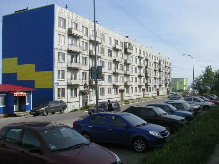 Снежногорск победы 2. Квартиры в снежногорске мурманской. Квартиры в снежногорске мурманской. Снежногорск мурманская область. Стеблина 35 кв 105.