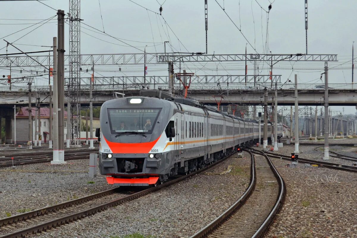 Электричка тарусская пахомово. Эп2д Тула Москва. Эп2д электропоезд. Эп2д Москва. Эп2д экспресс Нара.