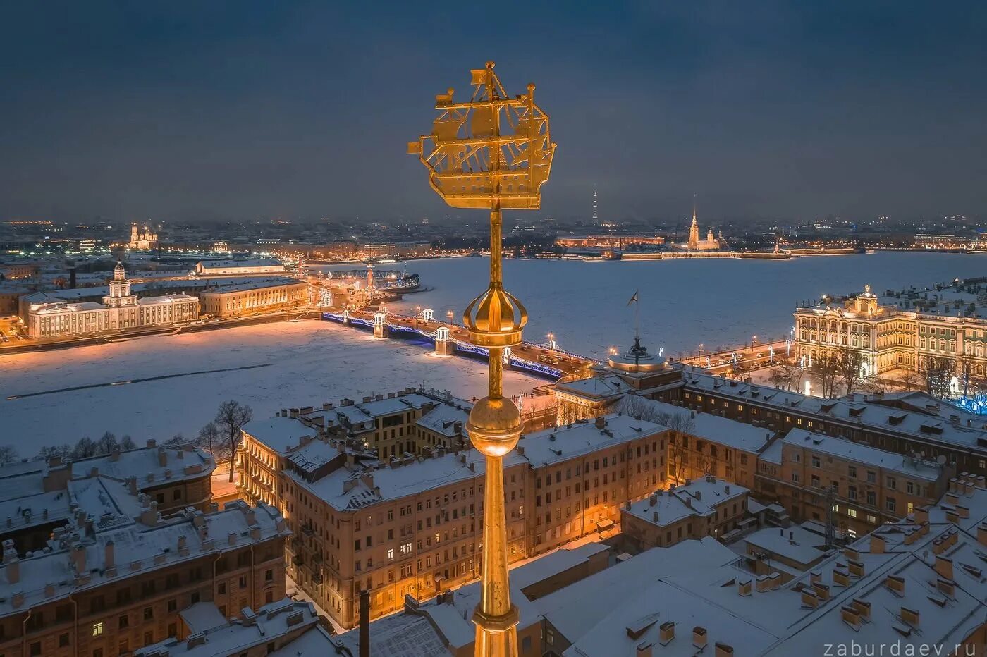 Что видна в санкт петербурге. Адмиралтейство в Санкт-Петербурге. Питер шпиль Адмиралтейства. Кораблик на Адмиралтействе в Санкт-Петербурге. Петербург кораблик Адмиралтейства.