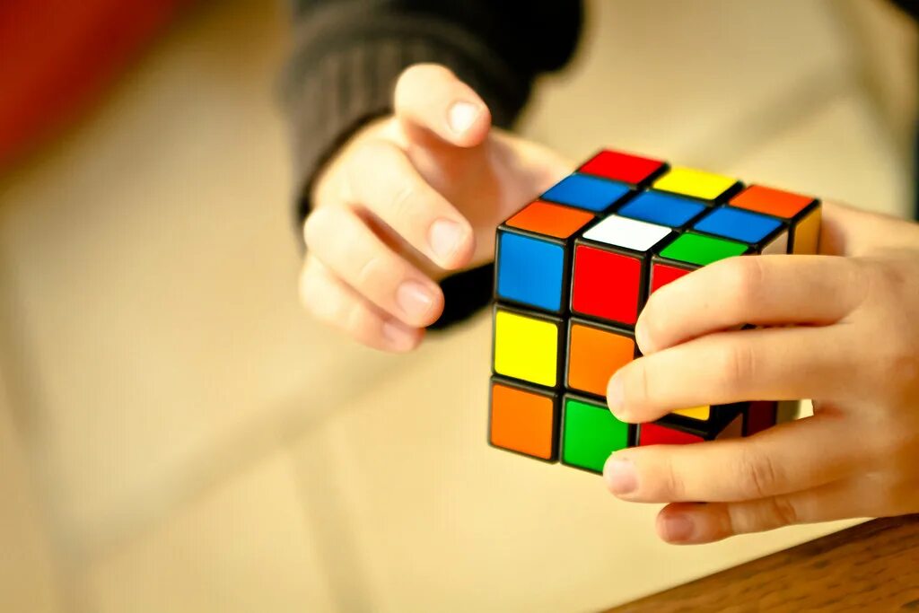 Включи рубик. 19 Мая кубик Рубика. День рождения кубика Рубика. День кубика Рубика. День рождения кубика Рубика 19 мая.