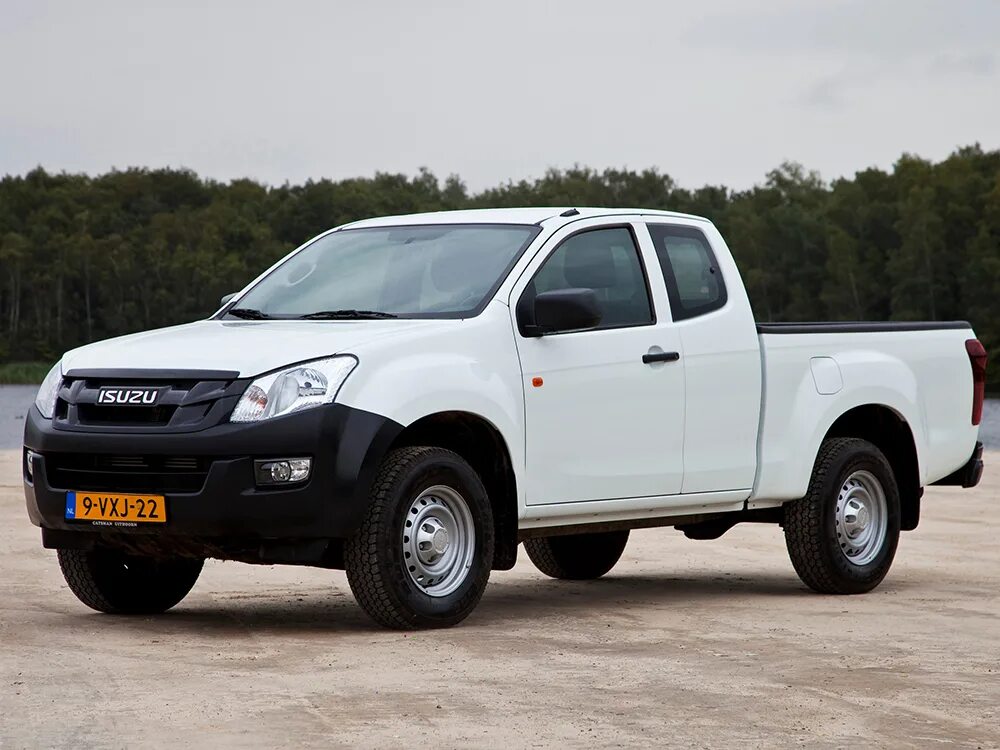 Купить исудзу д макс. Isuzu d-Max 2012. Isuzu d-Max Extended Cab 2019. Isuzu d-Max Terra. Isuzu d-Max 2012-2019.