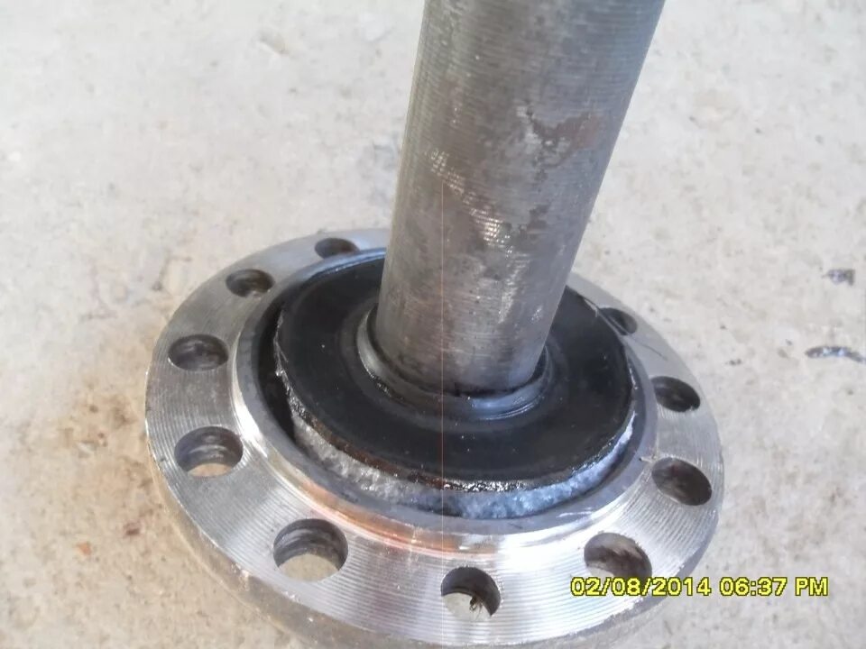 Ступица полуось. Ступица колеса нива 2121. Сальник полуоси заднего моста уаз 469. Ступица полуось. Ступица полуось.