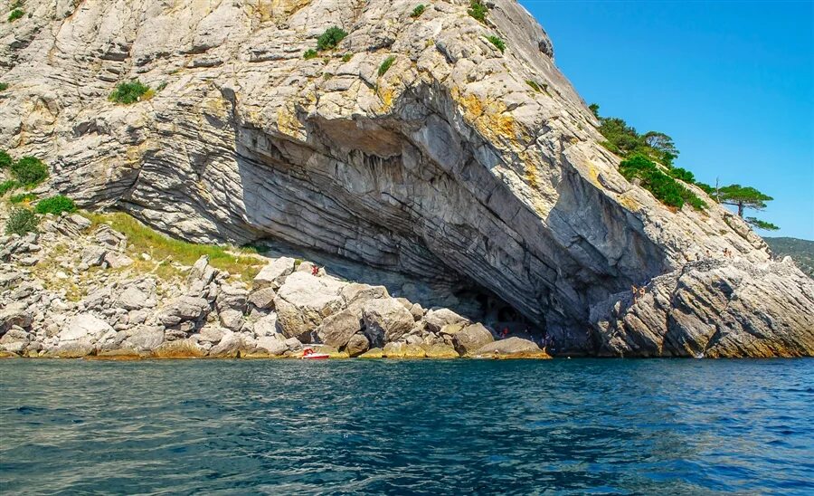 Голицынская тропа грот Шаляпина. Грот Голицына в Крыму. Грот Голицына новый свет. Шаляпинский грот в Крыму. Шаляпин новый свет