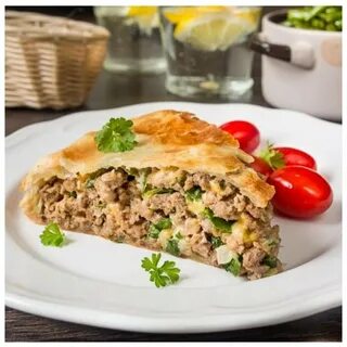 Пирог с мясом и овощами