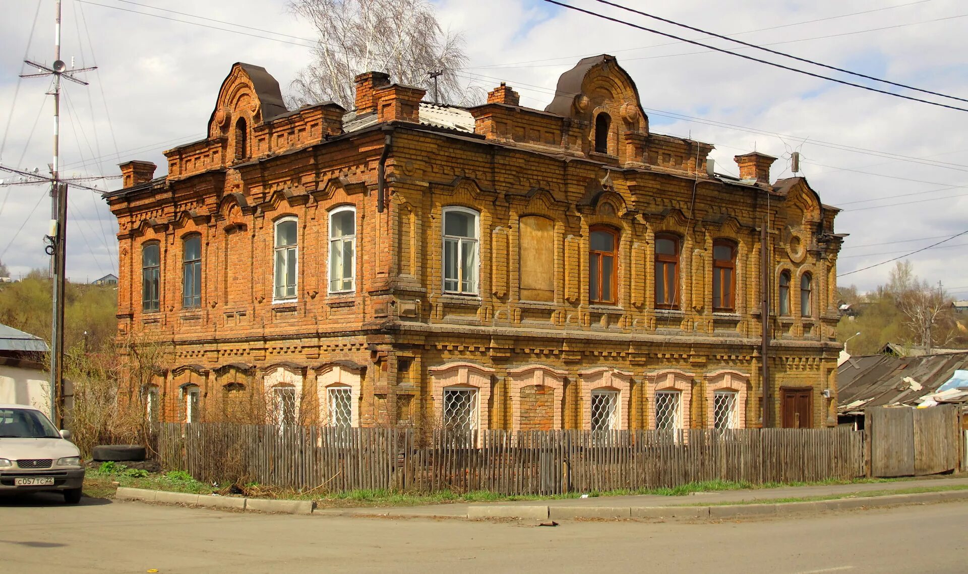 Бийск ул толстого. Улица Иркутская Бийск. Бийск Алтайский край. Иркутская 38 Бийск. Улица Урицкого Бийск.