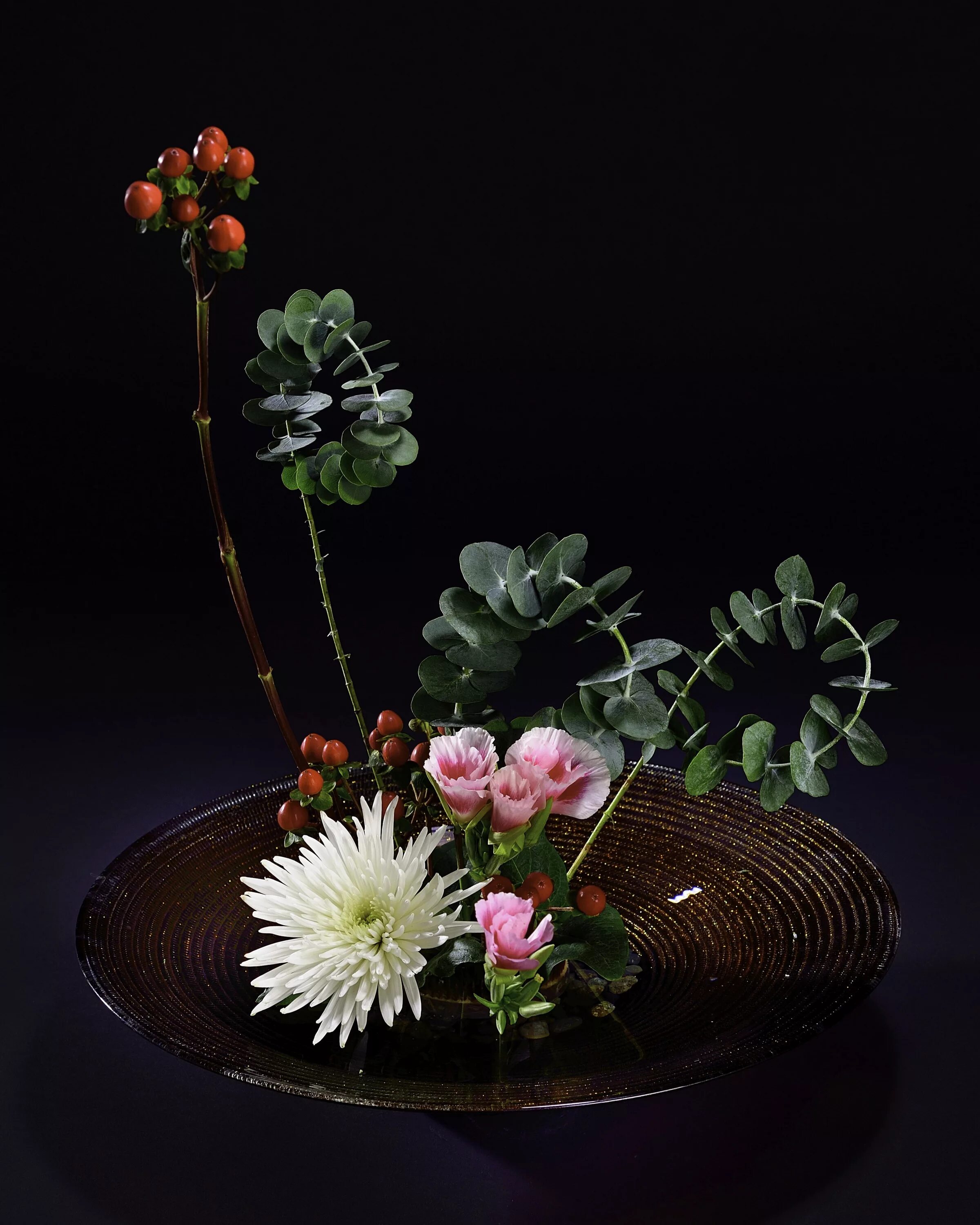 икебана с сакурой. букет в японском стиле. букет в японском стиле. татибана икебана. икебана стили икебаны.