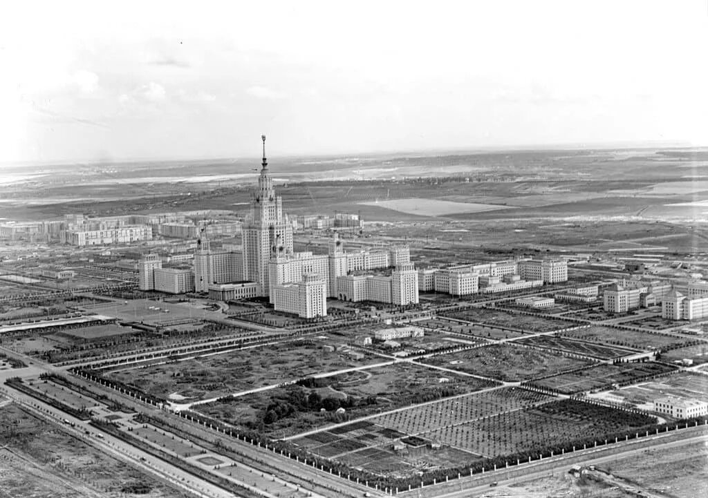 Мгу 1990. МГУ 1953 год. МГУ 1956 год. Главное здание МГУ на Ленинских горах. Москва 1956 МГУ.