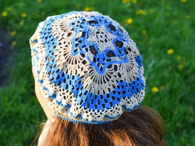 Вязаные береты спицами. Берет крючком. Вязаная беретка летняя. Вязаные береты весенние. Летняя беретка крючком.
