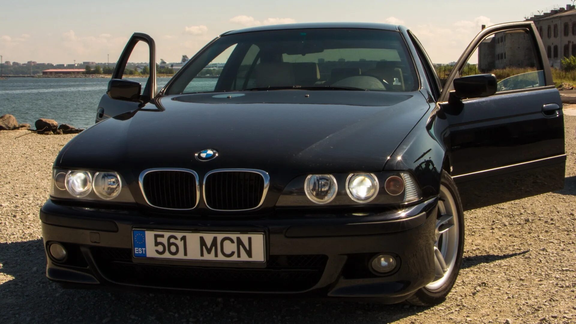 Bmw 5 series 2001. Bmw 5 2001 год. Bmw m5 e39 2001. Бмв 520 2001. Бмв 530 2001.