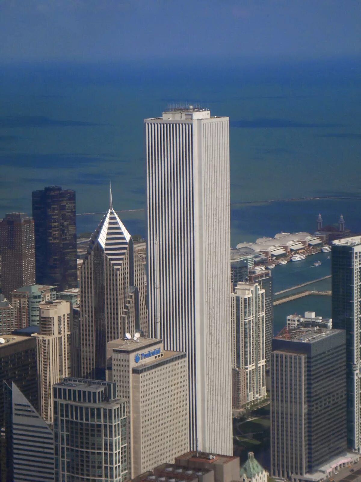 Aon center. Aon center usa высота. Аон центр чикаго. Aon center chicago. Аон тауэр.