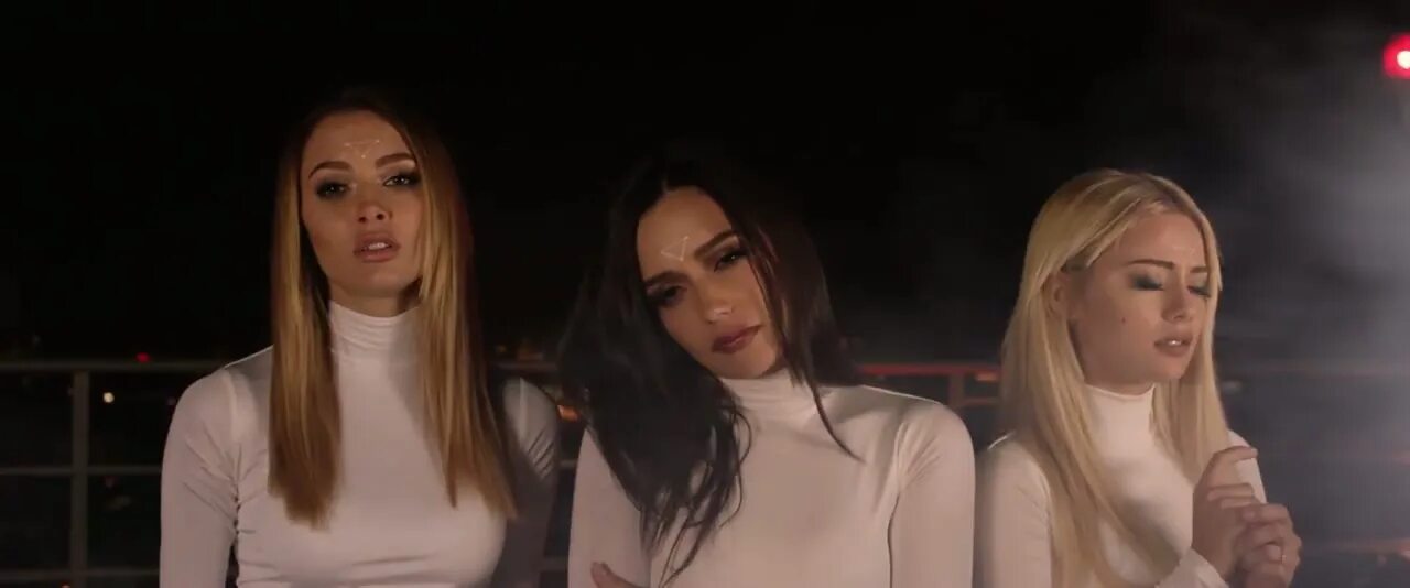 Песни серебро на висках. Серебро сломана клип. serebro сломана клип. группа серебро сломана жара 2016.