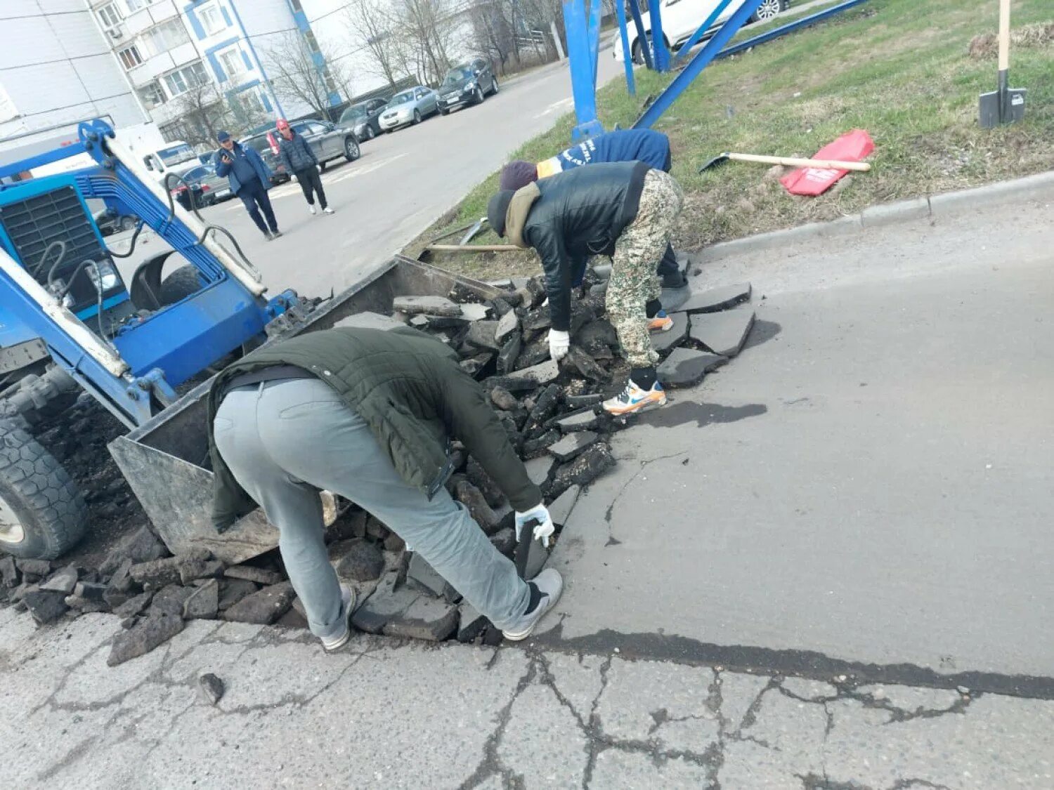 Свежие вакансии тракторист спб. МТЗ 82 ГБУ Жилищник. ГБУ Жилищник. ГБУ Жилищник теплый стан. МТЗ 320 ГБУ Жилищник.