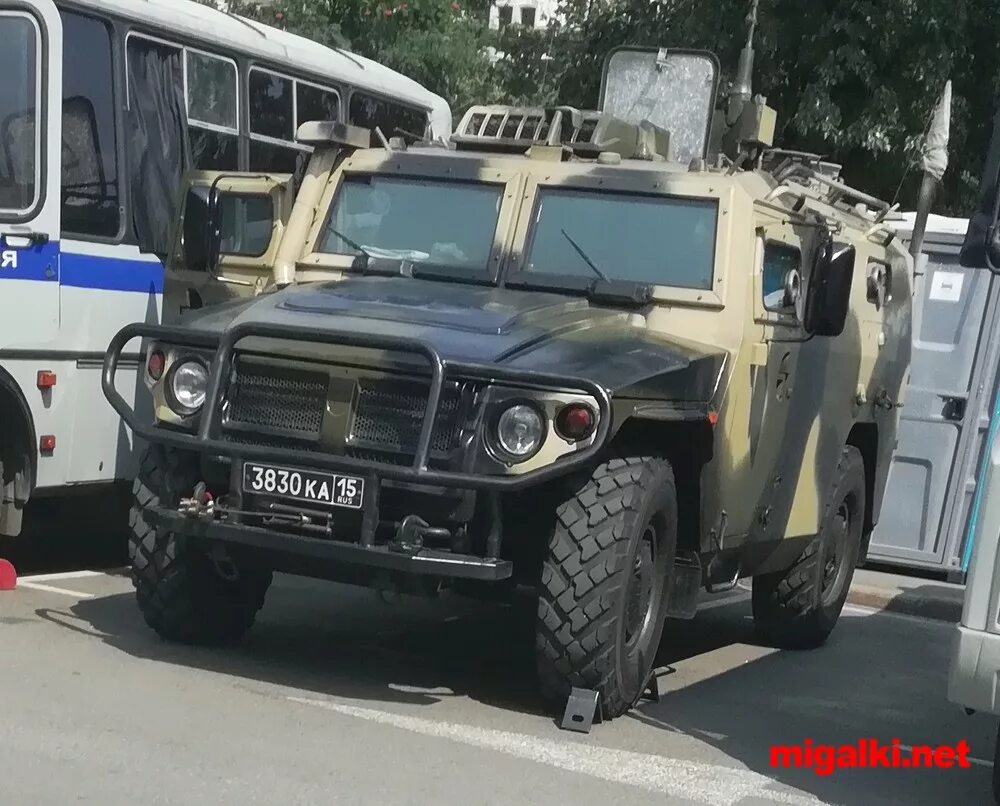 Военные регионы автомобилей. Военные номера машин. Военные номера машин России. Военные регионы на машинах. Военные номера машин 15.