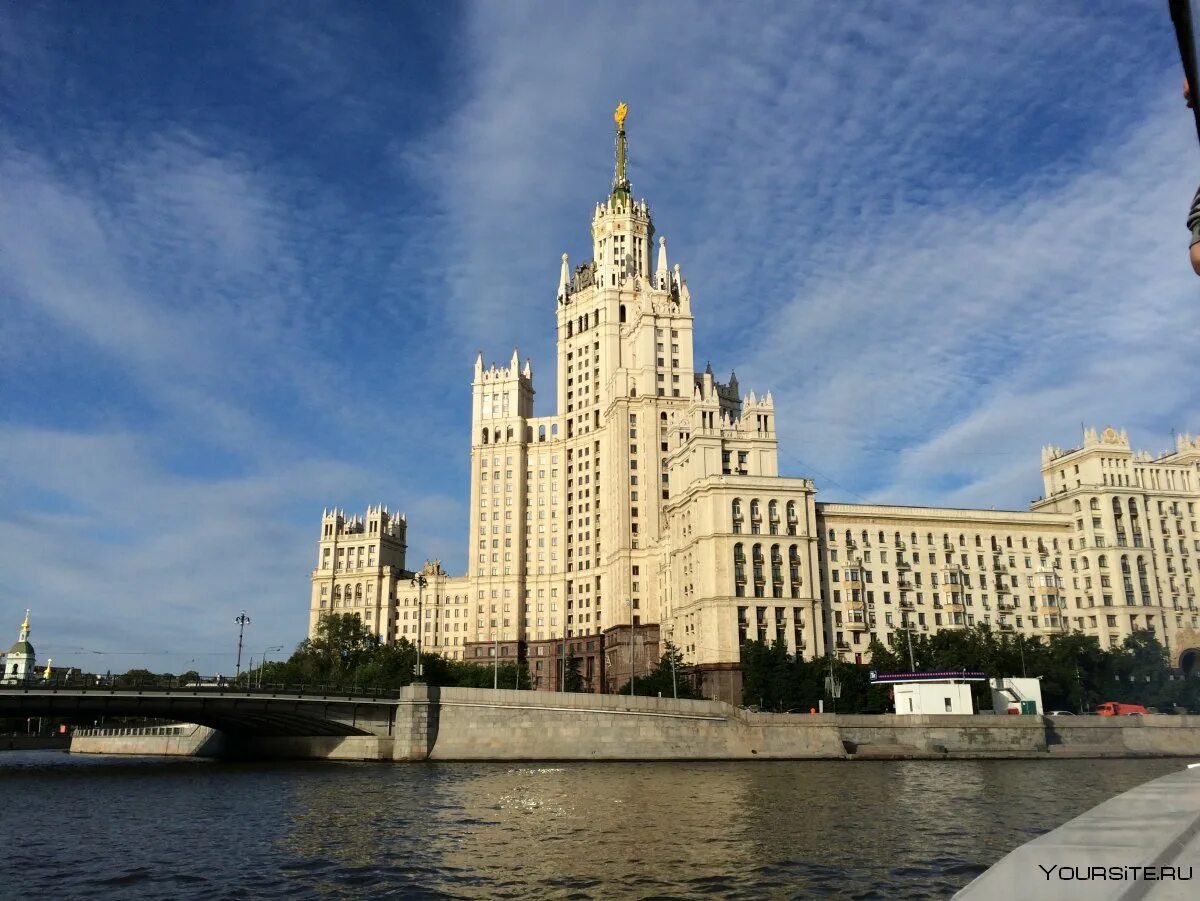 Семь сестер находится. Семь сестер москвы сталинские высотки. 7 сестер москва высотки. дом на котельнической набережной и мгу. ссср сталинская высотка на котельнической набережной, москва.