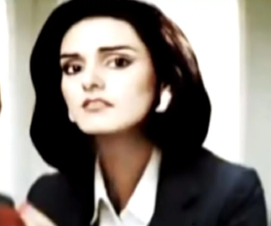 Нирджа. Neerja Bhanot. Нирджа Бханот стюардесса. Нирджа Бханот мертвая.