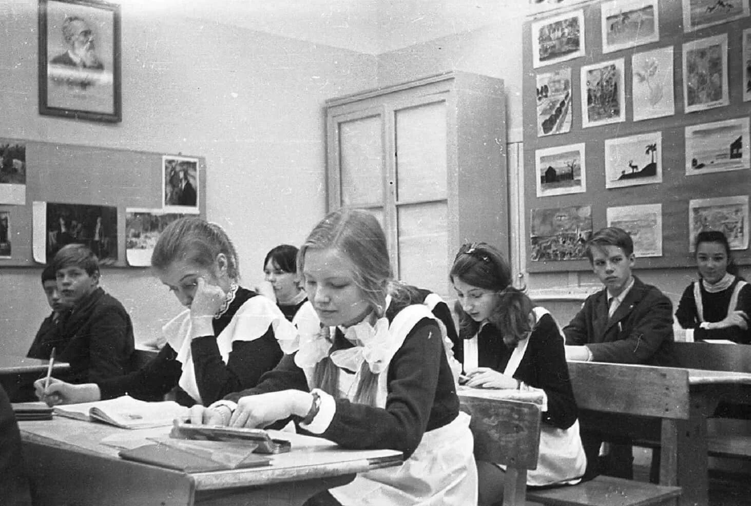 Советские школьники. Ученики 70 годов. Ученики 70 годов. Школьники 70-х. Ученики 70 годов.