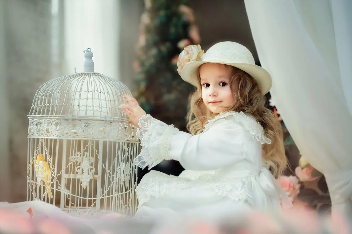 маленькие барышни. фото красивых девочек. Minouche viola. маленькие барышни. девочка барышня.