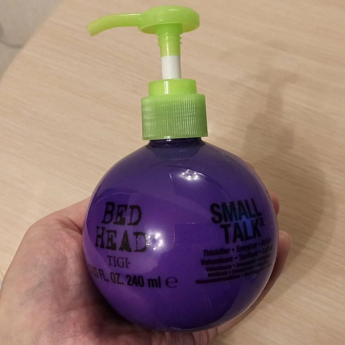 Tigi bed head крем. Tigi Bed head фиолетовый шарик. Tigi фиолетовый шар. Тиджи термозащита сиреневый смал толк. Bead head крем для волос круглый фиолетовый.